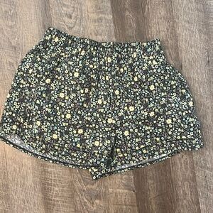 EUC Senita Serena shorts